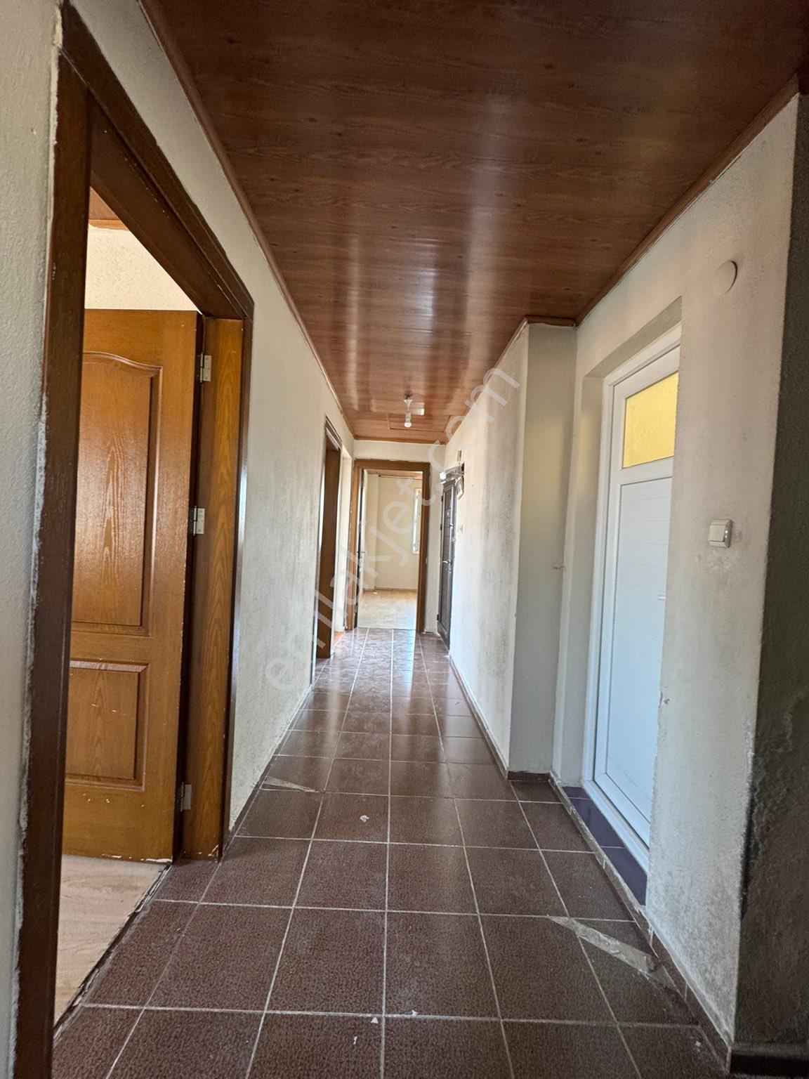 Buca Göksu Mah. İzban Dibi Balkonlu Teraslı 120 M2. 2+1 Daire - Görsel 12