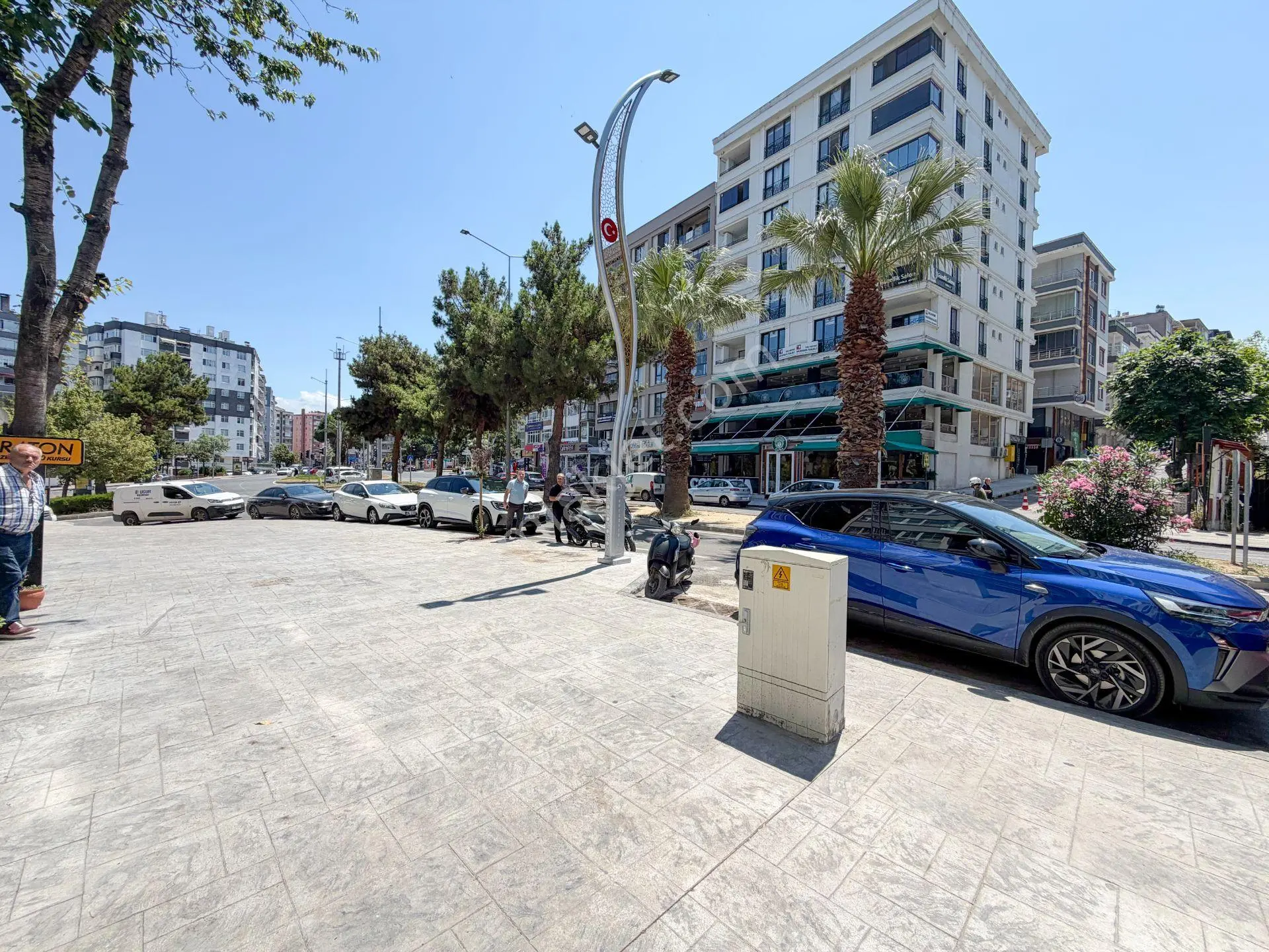 56 Larda İçi Yapılı Mobilyalı Kiralık Ofis