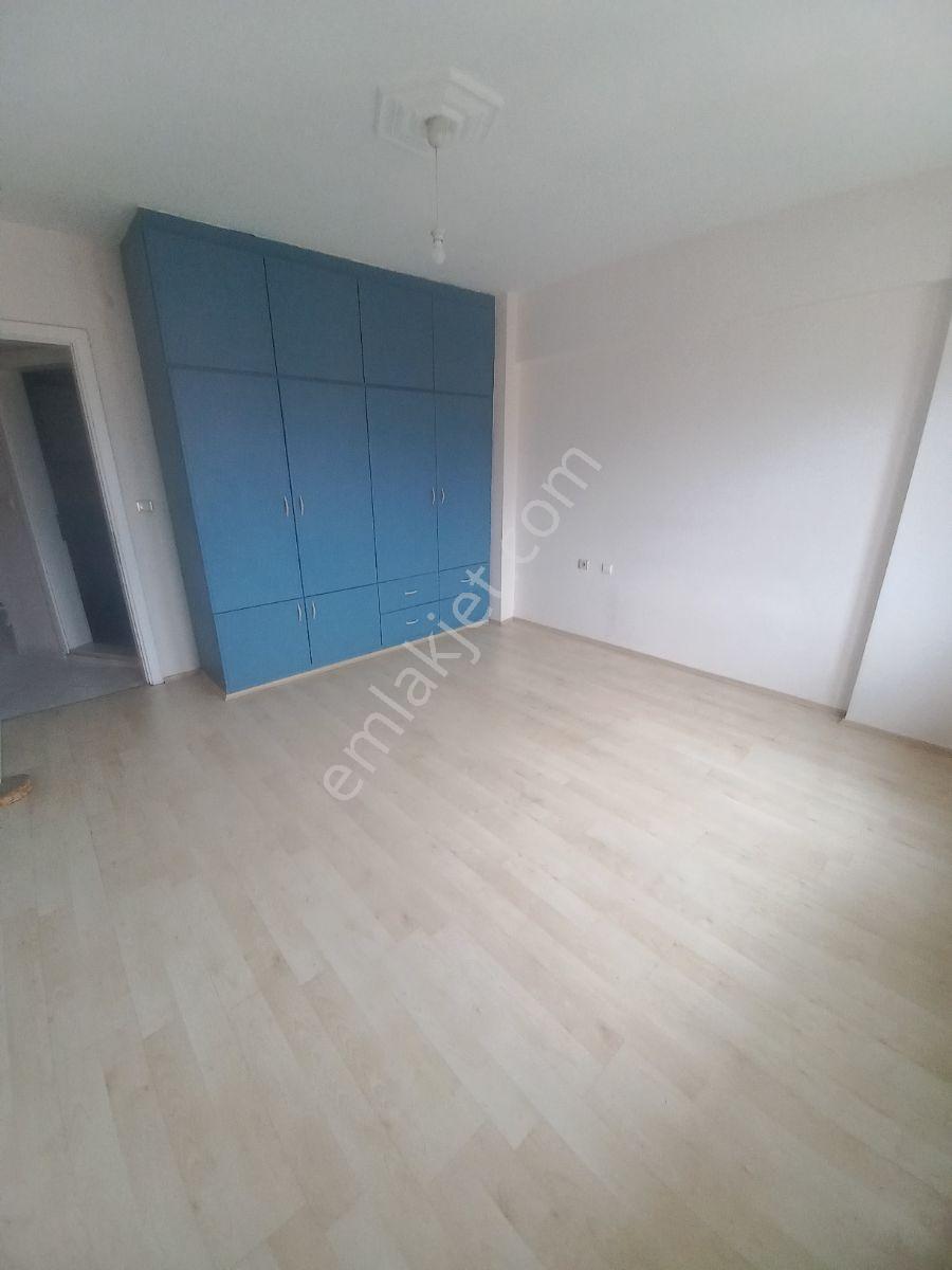 Lise Caddesin Kiralık Arakat Daire - Görsel 19