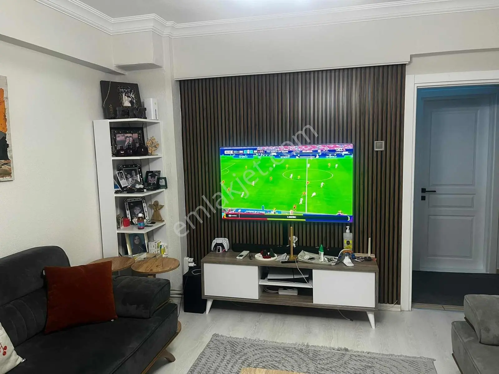 Türker Emlak 2+1 85 M2 Akevler Camii Karşısı Bahçeli Verandalı - Görsel 2