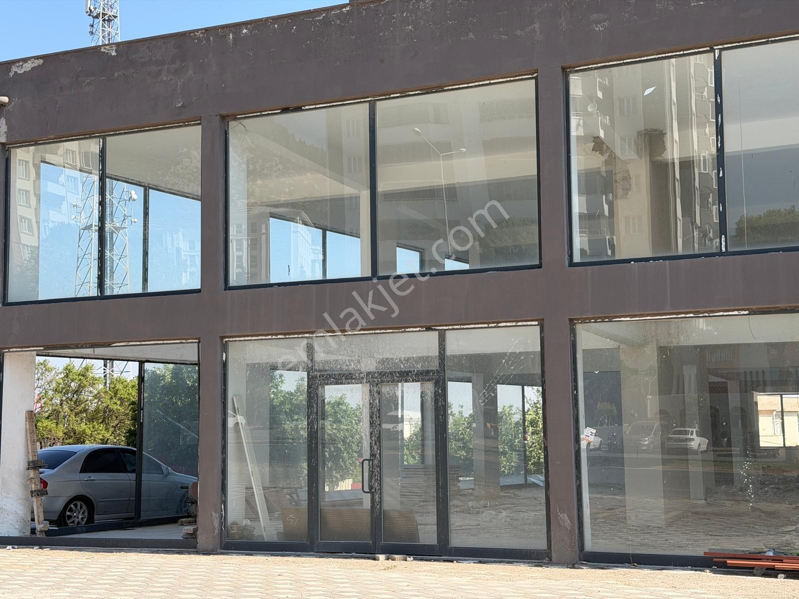 Ana Cadde Üzeri Satılık 310 Mkare Girişli Dükkan - Görsel 6