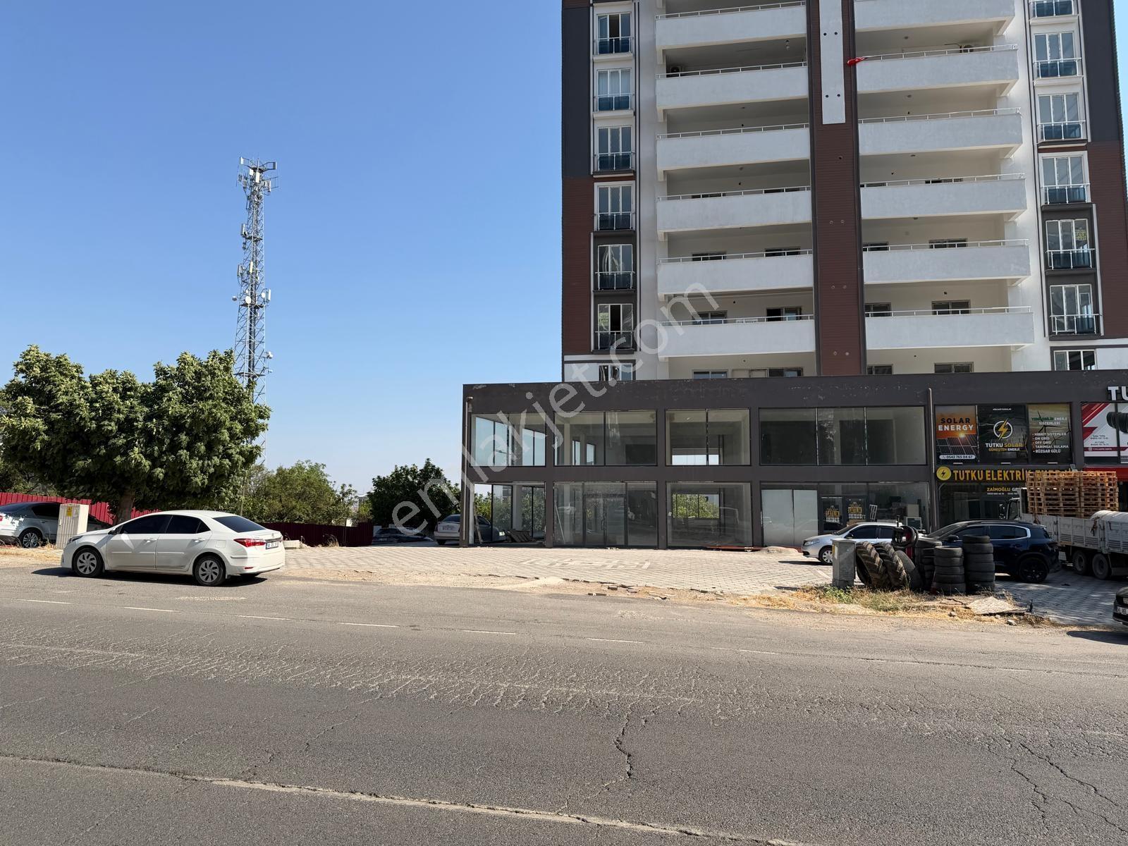 Ana Cadde Üzeri Satılık 310 Mkare Girişli Dükkan - Görsel 19
