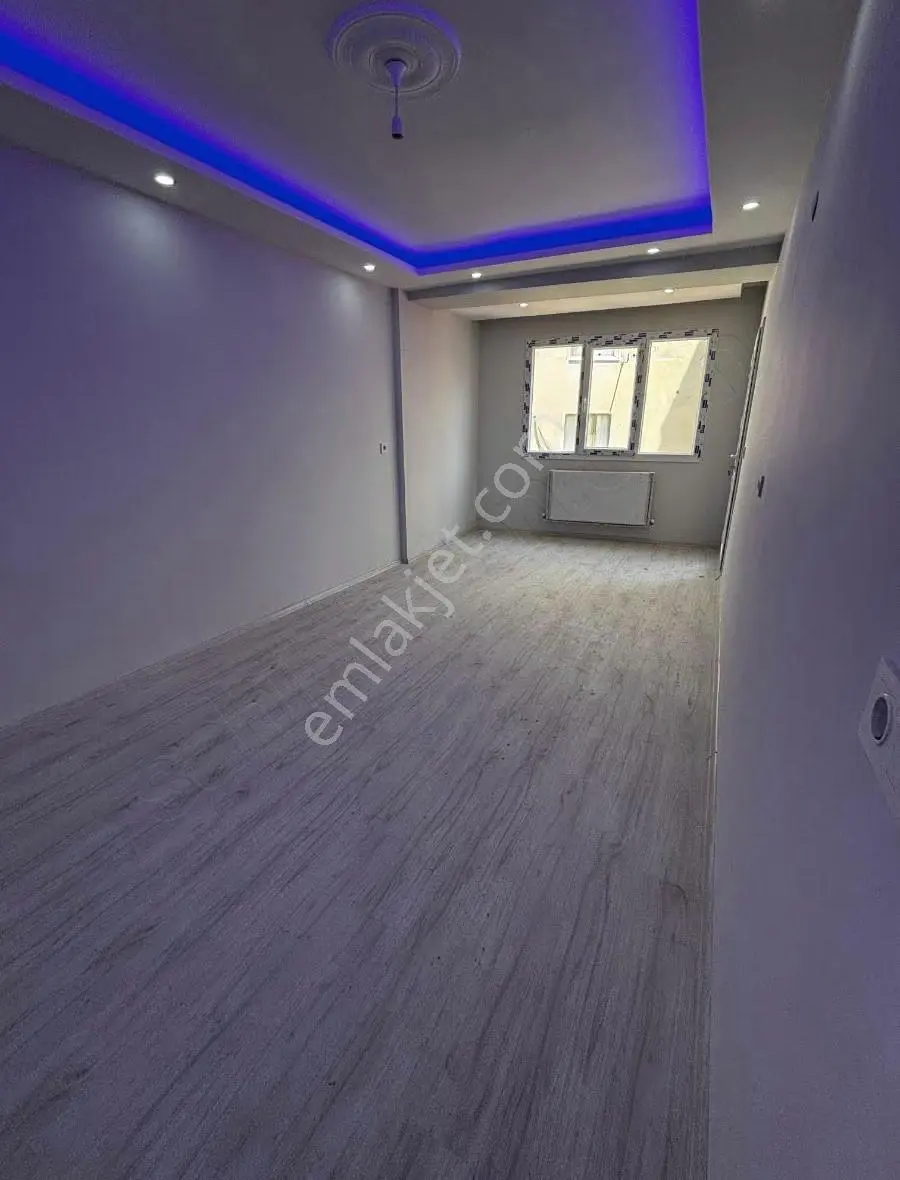 Saruhanlı Merkezde 2+1 Arakat Satılık Daire
