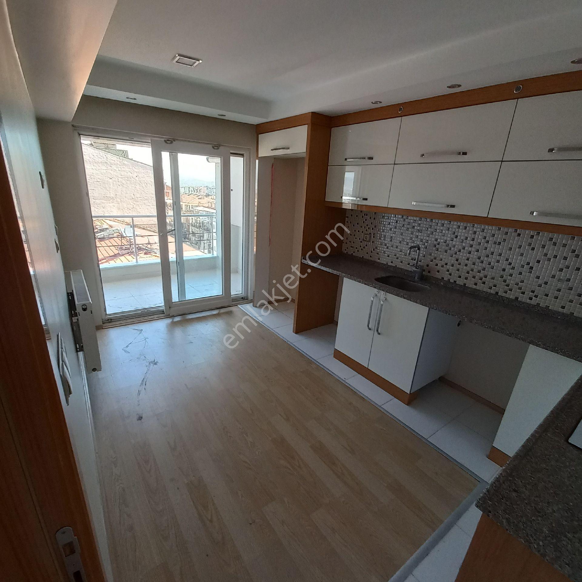 Emek Caddesinde Kiralık Arakat Dire - Görsel 9