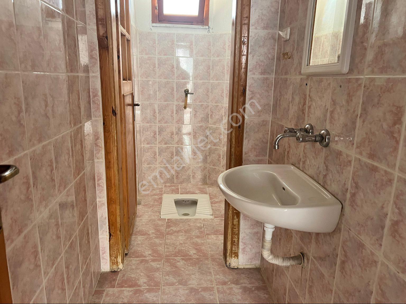 Gazi Mahallesi Geniş-ferah 2+1 Ayrı Mutfak Kiralık Daire - Görsel 9