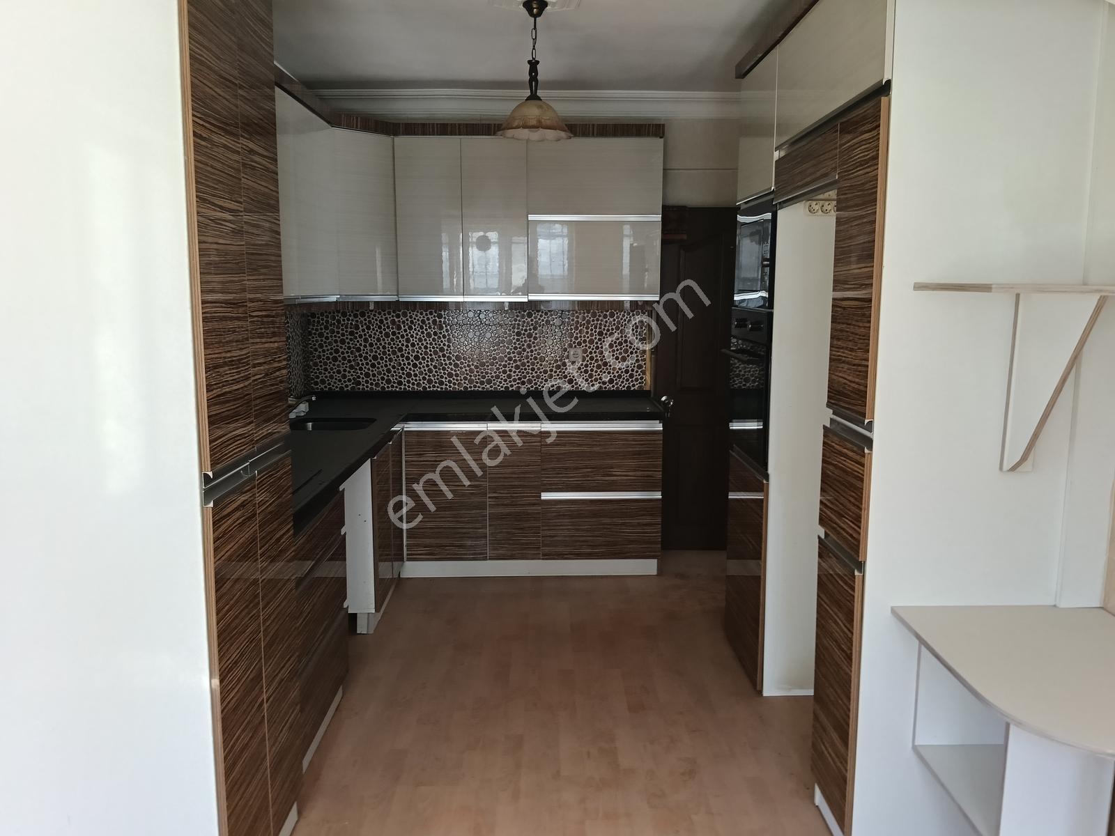 Baycura Gayrimenkul' Den Bahçelievler Mahallesi Komple Kiralık - Görsel 5