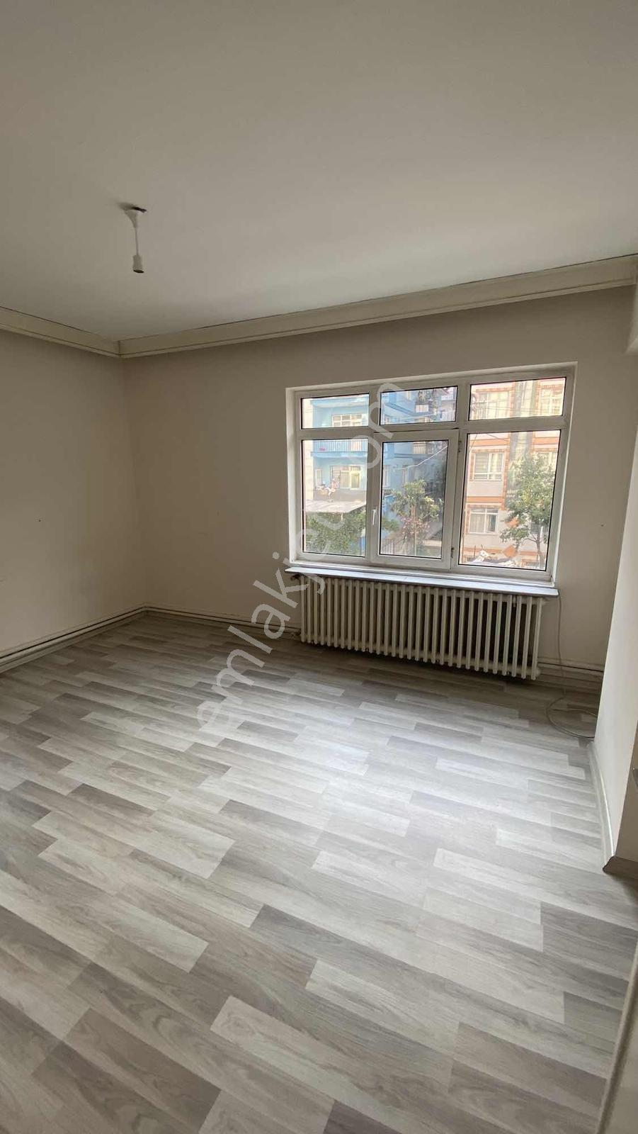 Metroya Yürüme Mesafesinde Yapılı 3+1 Kiralık - Görsel 5