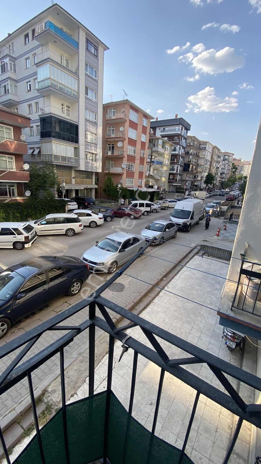 Metroya Yürüme Mesafesinde Yapılı 3+1 Kiralık - Görsel 12