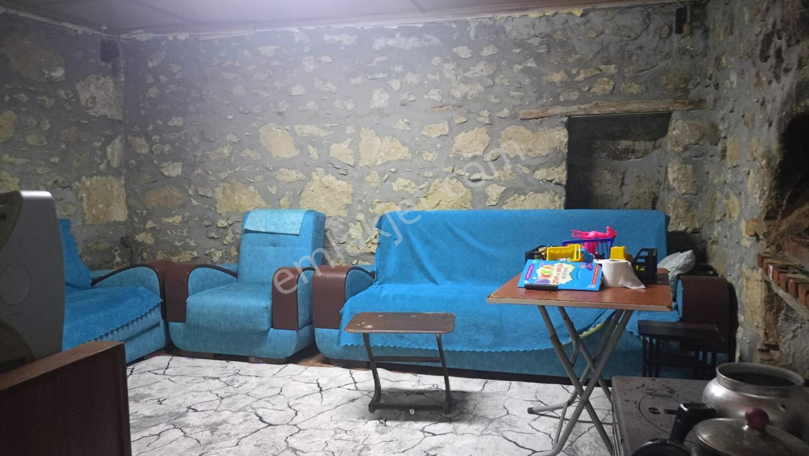 Bergama Koyuneli'nde Satılık Köy Evi - Görsel 6