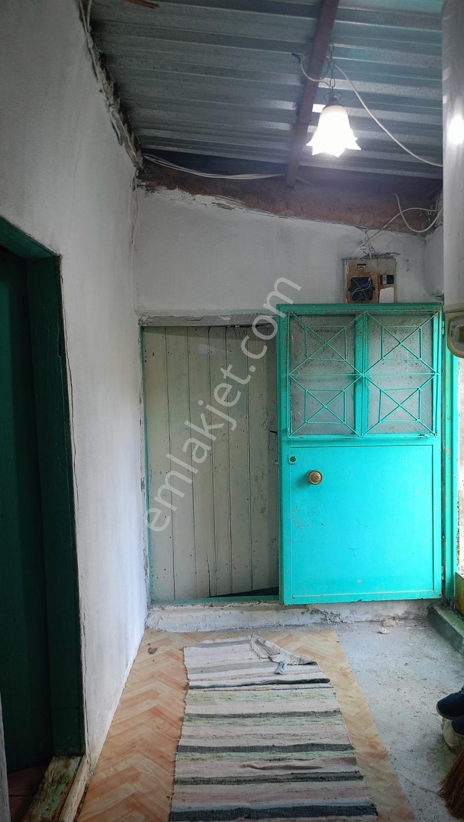 Bergama Koyuneli'nde Satılık Köy Evi - Görsel 14