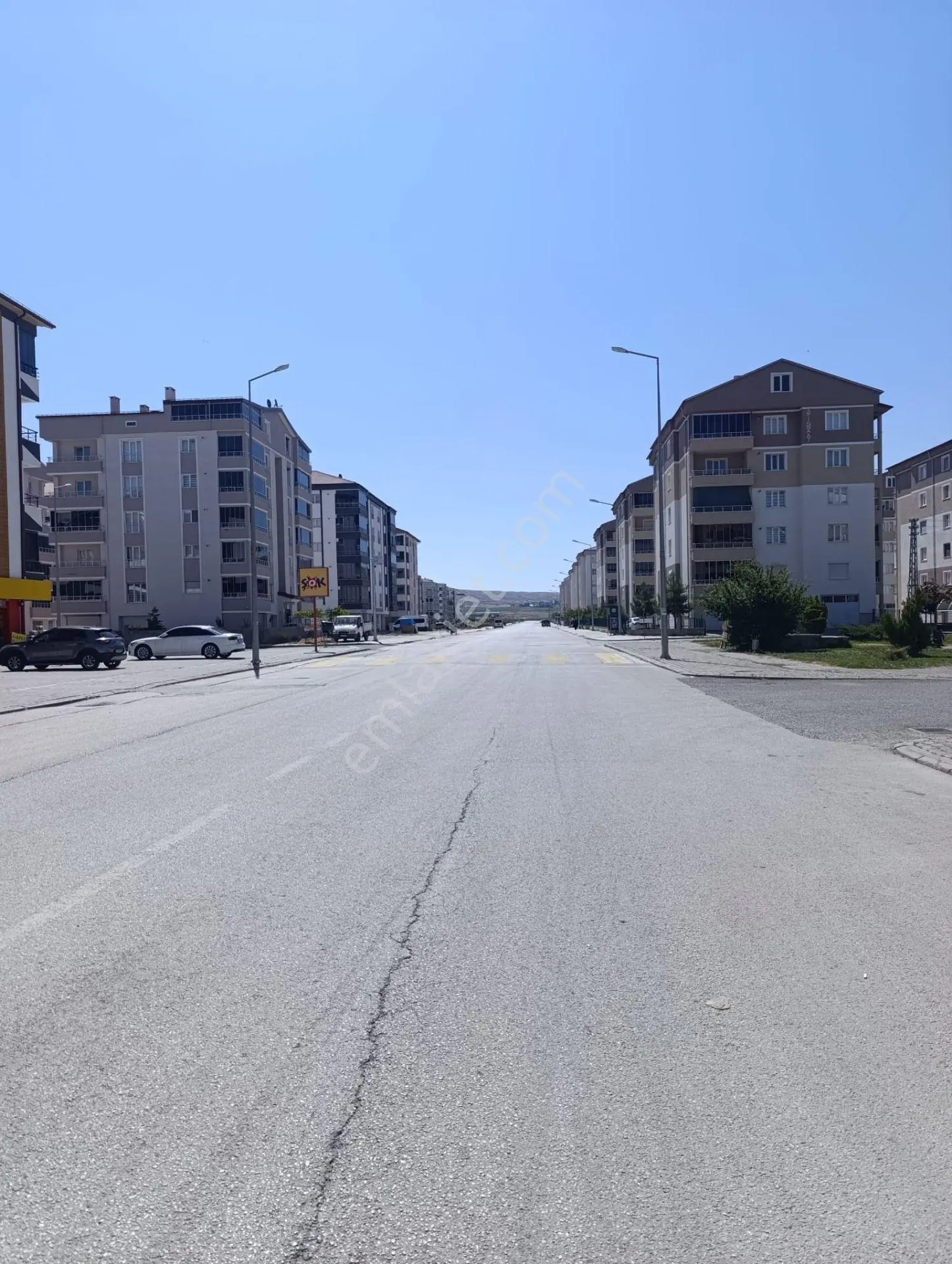 Şarkışla Hsk Rönesans Emlkatan Ab Royal Sitesinde Satılık 1+1 Daire - Görsel 4