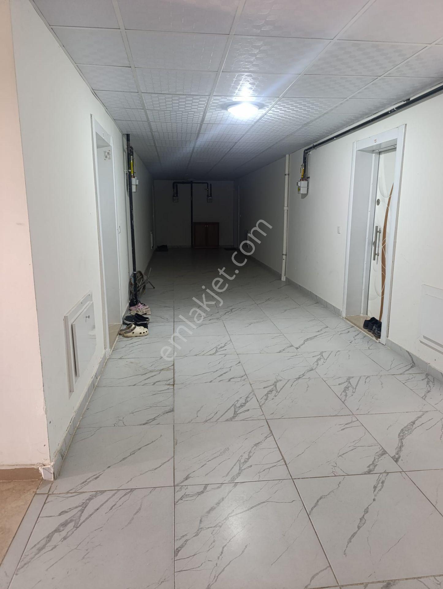 Şarkışla Hsk Rönesans Emlkatan Ab Royal Sitesinde Satılık 1+1 Daire - Görsel 9