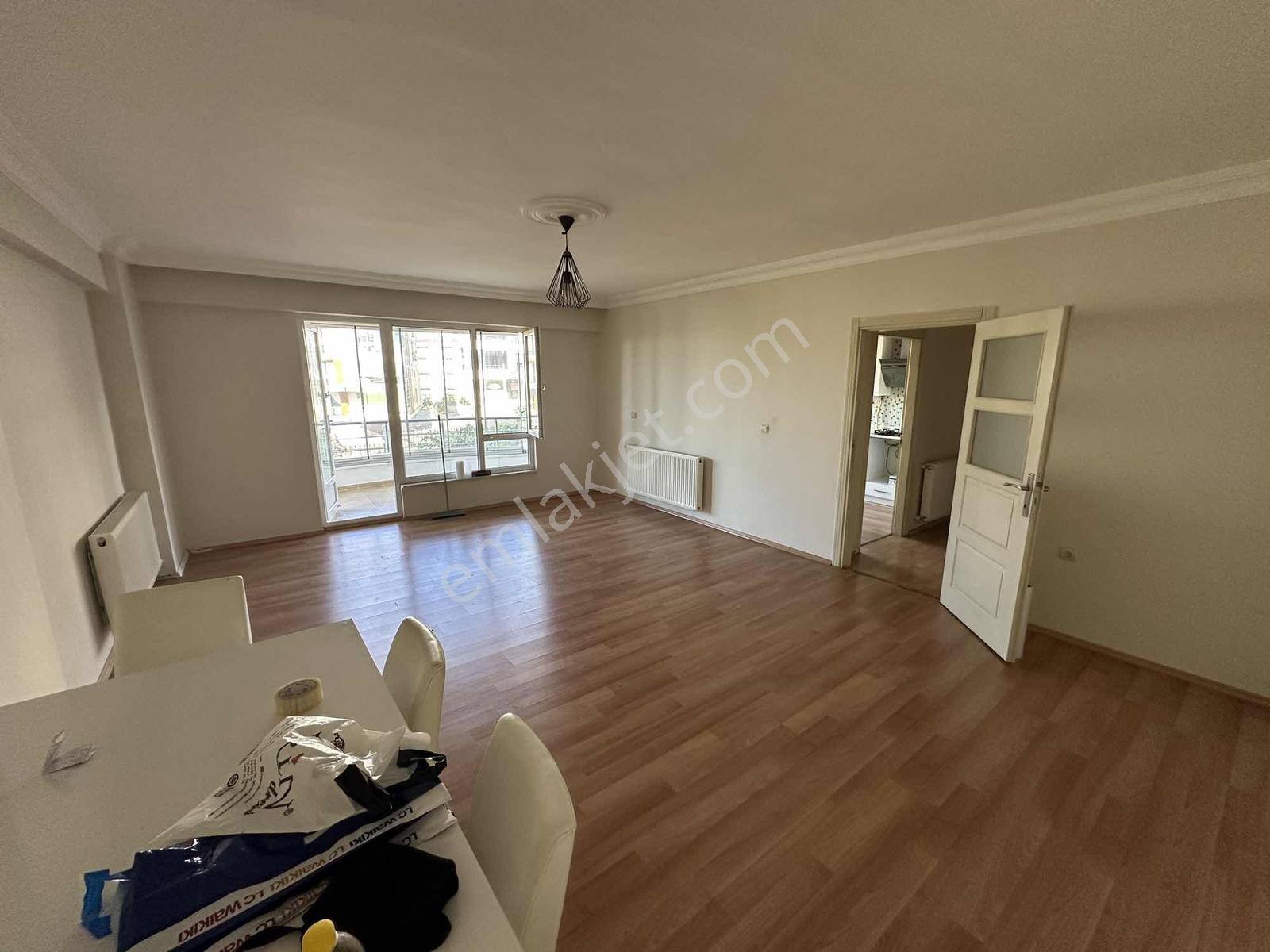 Deka Gayrimenkul'den İstiklal Mh Site İçi Kiralık 3+1 Daire - Görsel 2
