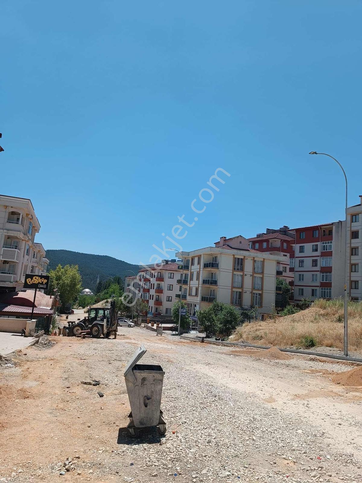 Karabük Merkez 100.yılda Kiralık Eşyalı 1+1 Daire - Görsel 13