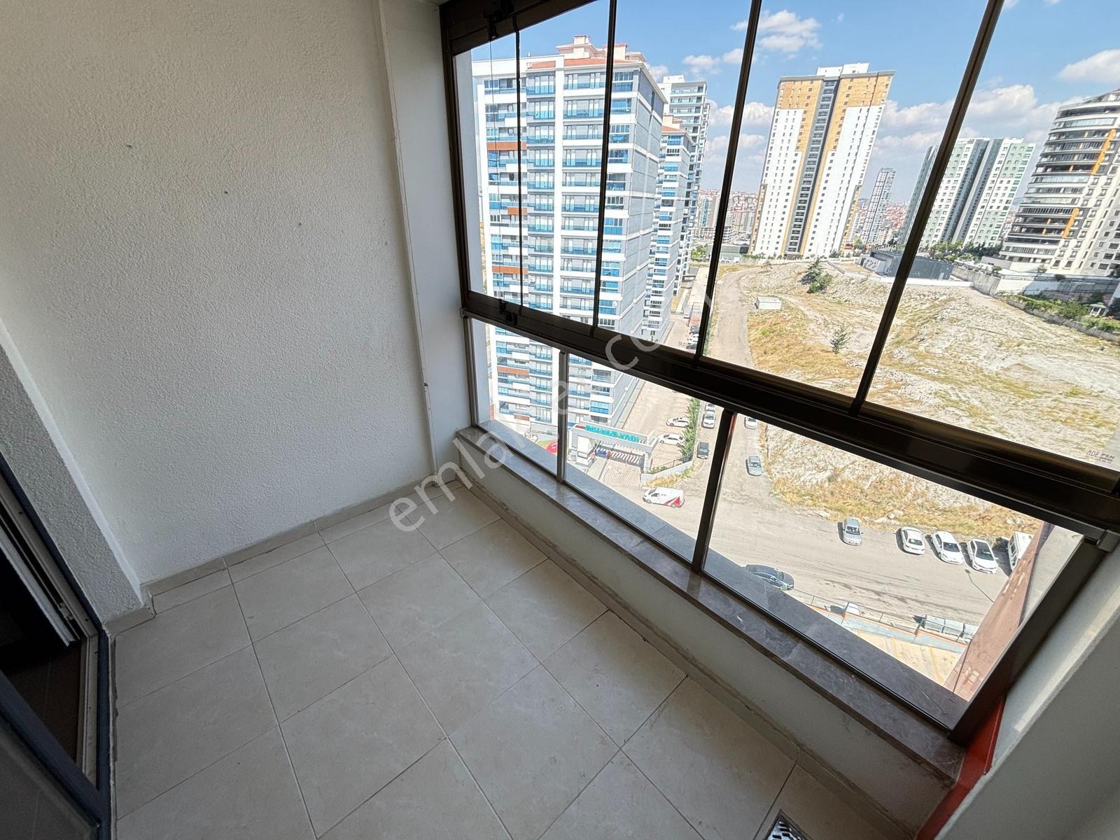 Güvenlikli Sosyal Site Vadikentin En İyi Cephesinde 3+1 Kiralık - Görsel 12