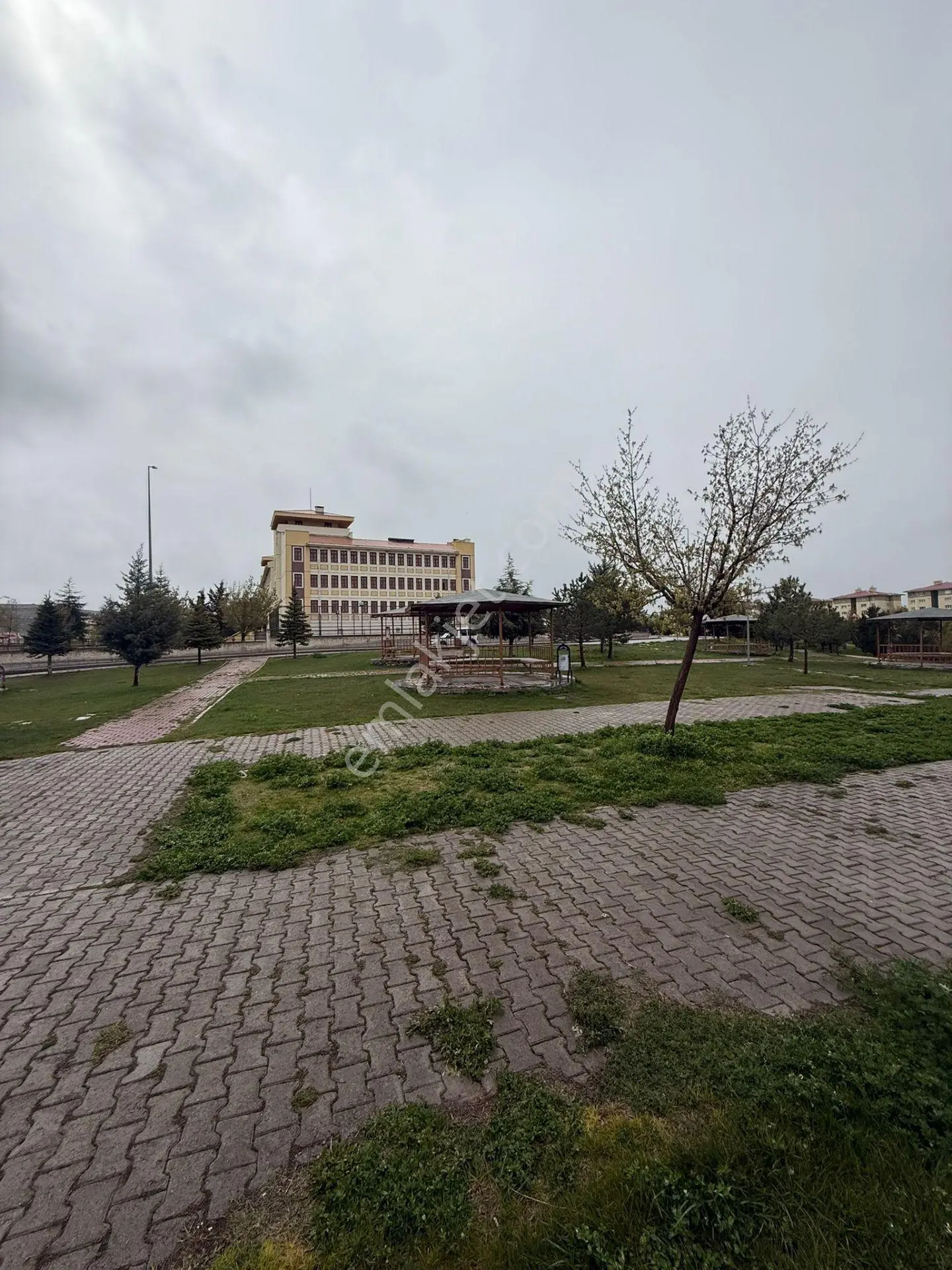 Toki Demokrasi Mahallesinde Ekstra Yapılı 2+1 65m2 Satılık Daire - Görsel 2