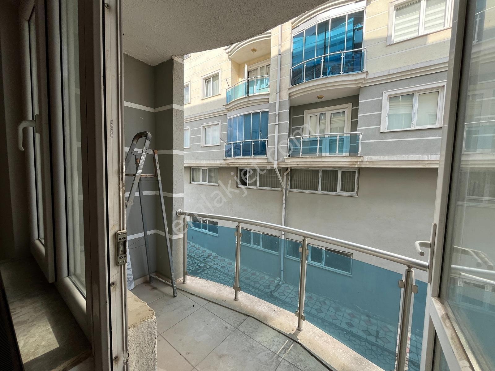 100. Yıl Mahallesi'nde Komple Tadilatlı 3+1, 120 M² Daire - Görsel 7