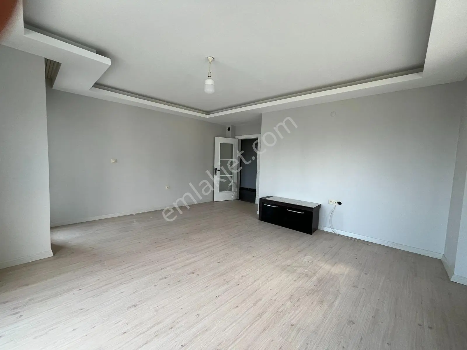 100. Yıl Mahallesi'nde Komple Tadilatlı 3+1, 120 M² Daire - Görsel 2