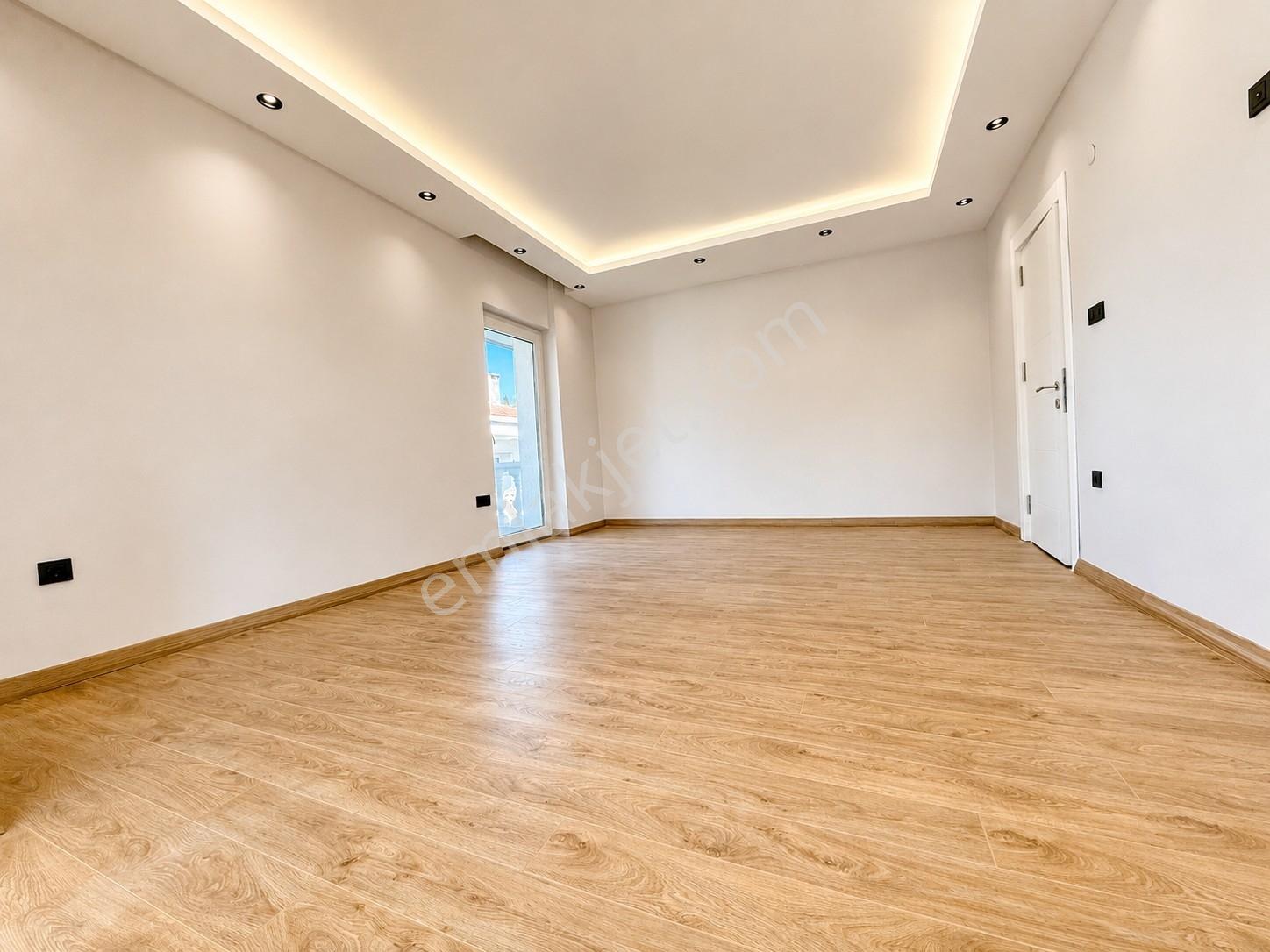 Kısa Süreli!!! Çengelköy Yakın Konumda Masrafsız Tripleks Villa - Görsel 19