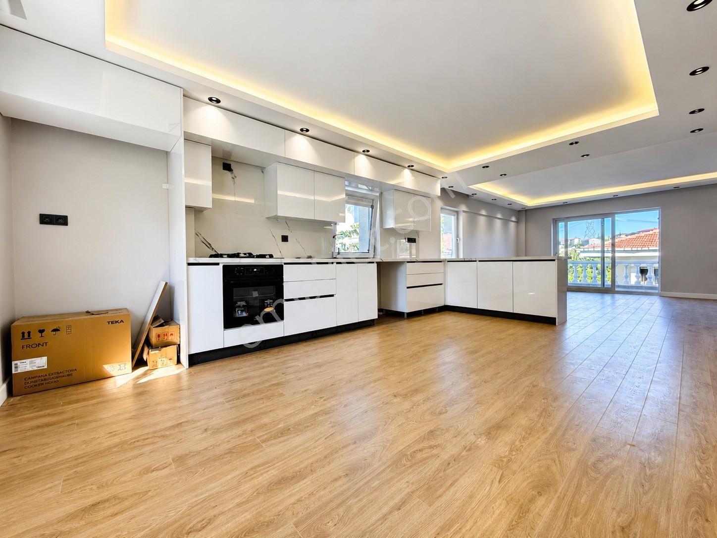 Kısa Süreli!!! Çengelköy Yakın Konumda Masrafsız Tripleks Villa - Görsel 15
