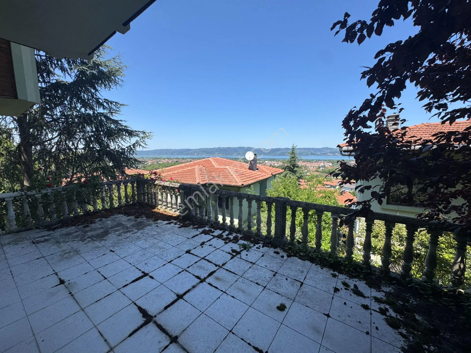 Sapanca'da Sosyal Tesisli Sitede Satılık Natamam Müstakil Villa.. - Görsel 18