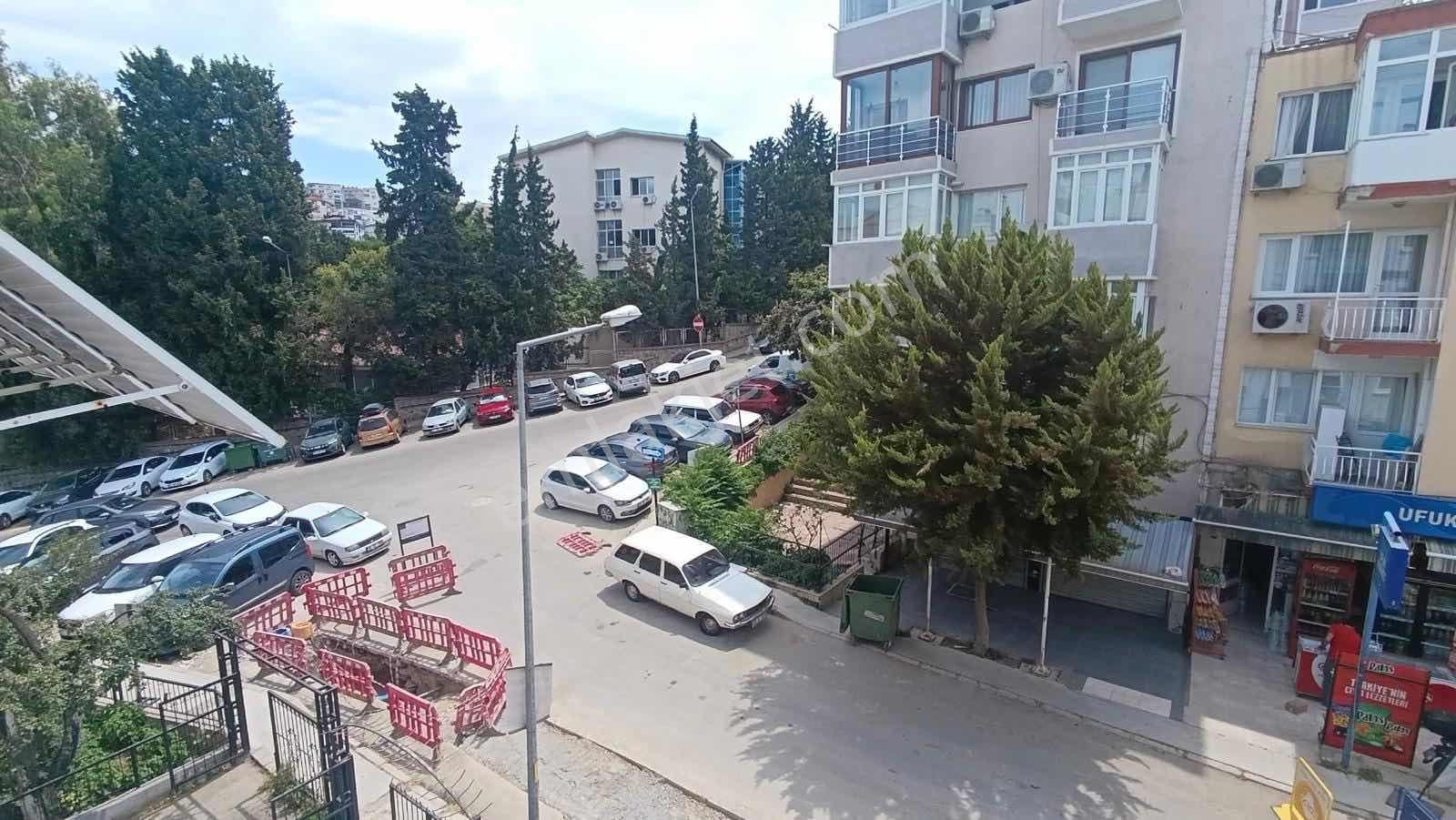 İlahiyet Fakültesi Göztepe Metro Yakını 3+1 130 M2 Arakat Daire - Görsel 22