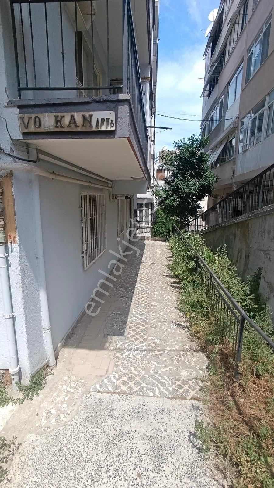 İlahiyet Fakültesi Göztepe Metro Yakını 3+1 130 M2 Arakat Daire - Görsel 16
