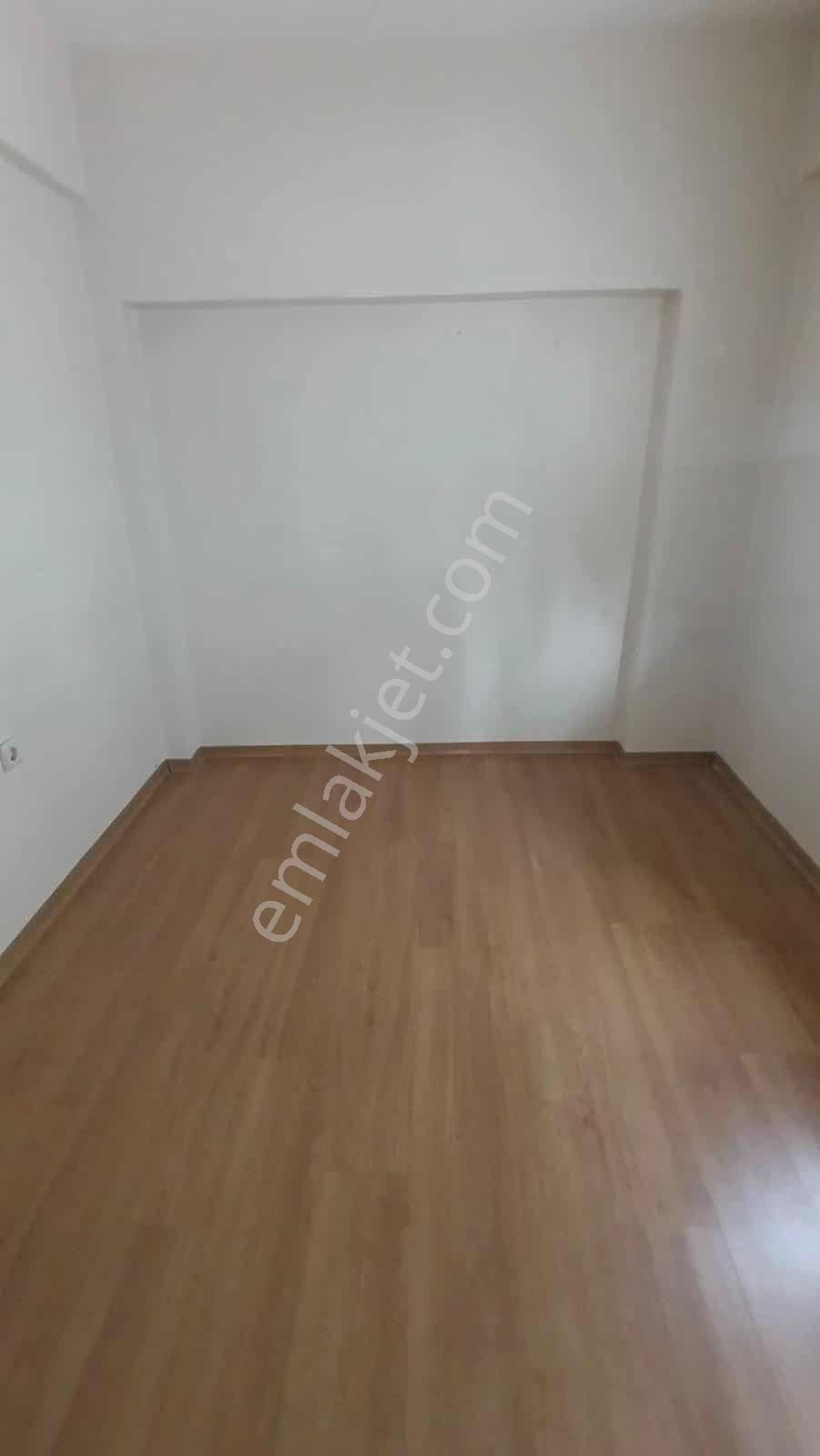 İlahiyet Fakültesi Göztepe Metro Yakını 3+1 130 M2 Arakat Daire - Görsel 10