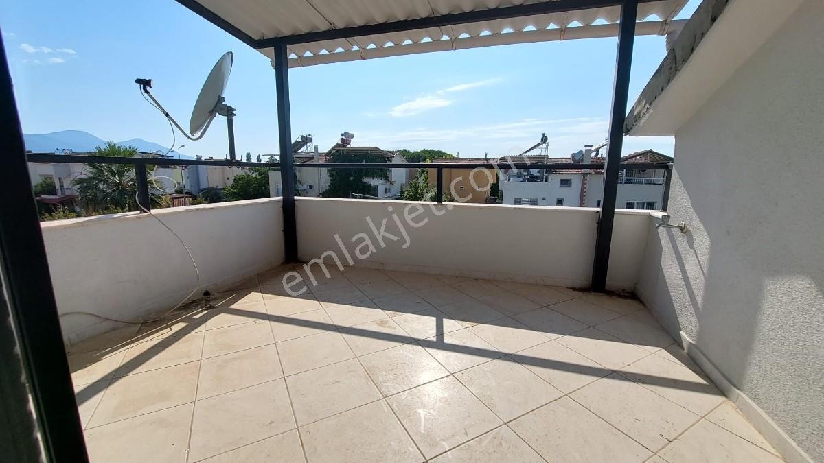 Kuşadasında Denize Çok Yakın Satılık Triplex 3+1 Eşyalı Yazlık - Görsel 12