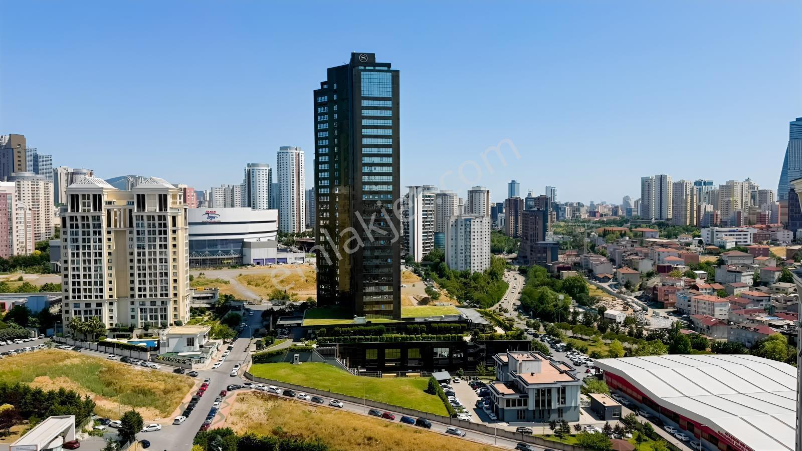 Ataşehir Deluxia Palace'ta Kurulu Lüks Nail Beauty Salonu - Görsel 9