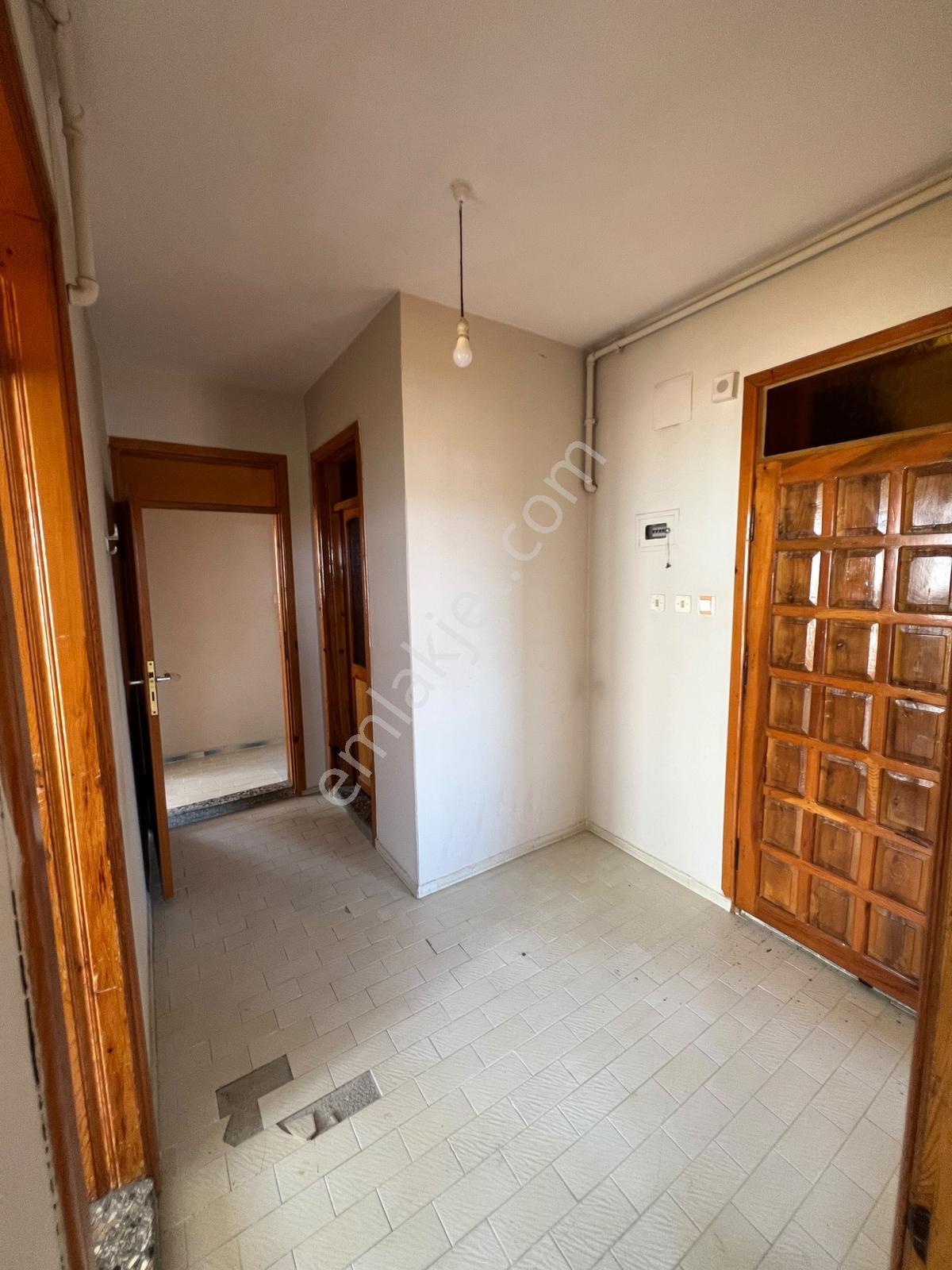 Zeytinköy Mah Yeniyol Altı Çift Balkonlu Kiralık 3+1 Daire - Görsel 10
