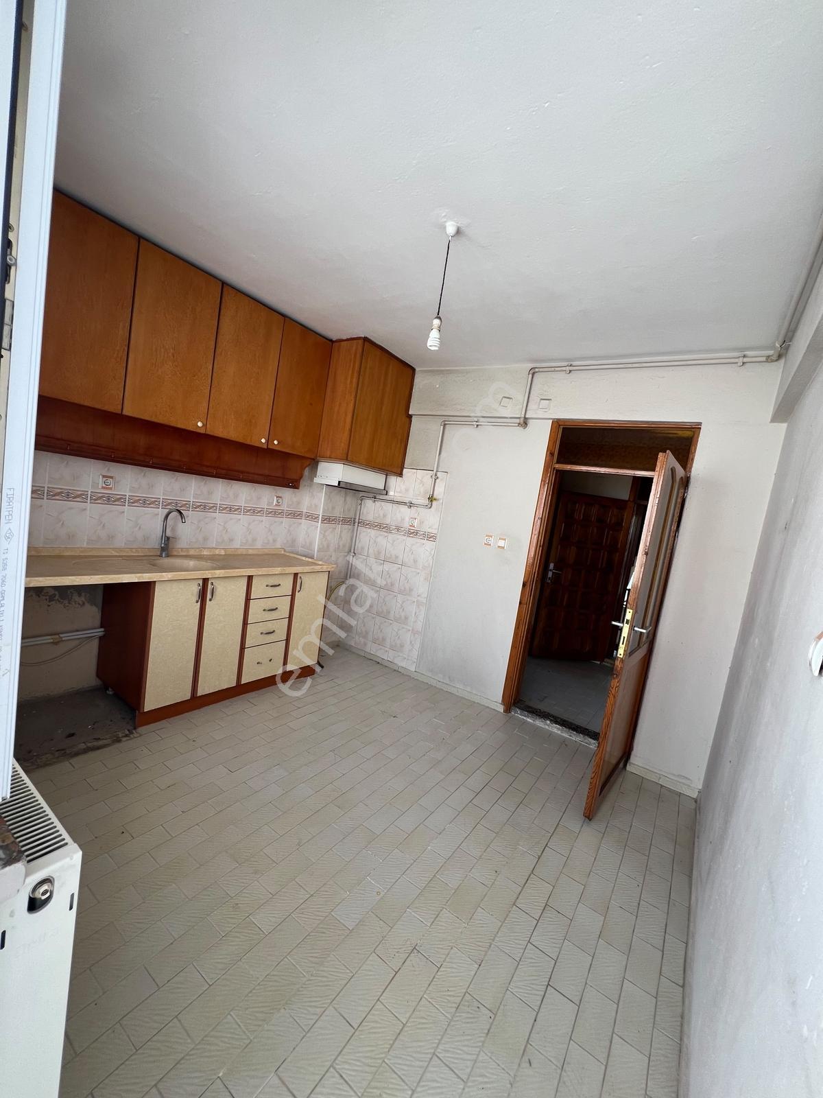 Zeytinköy Mah Yeniyol Altı Çift Balkonlu Kiralık 3+1 Daire - Görsel 7