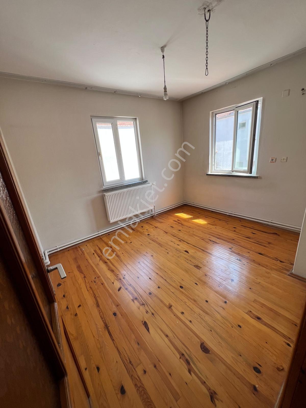 Zeytinköy Mah Yeniyol Altı Çift Balkonlu Kiralık 3+1 Daire - Görsel 16