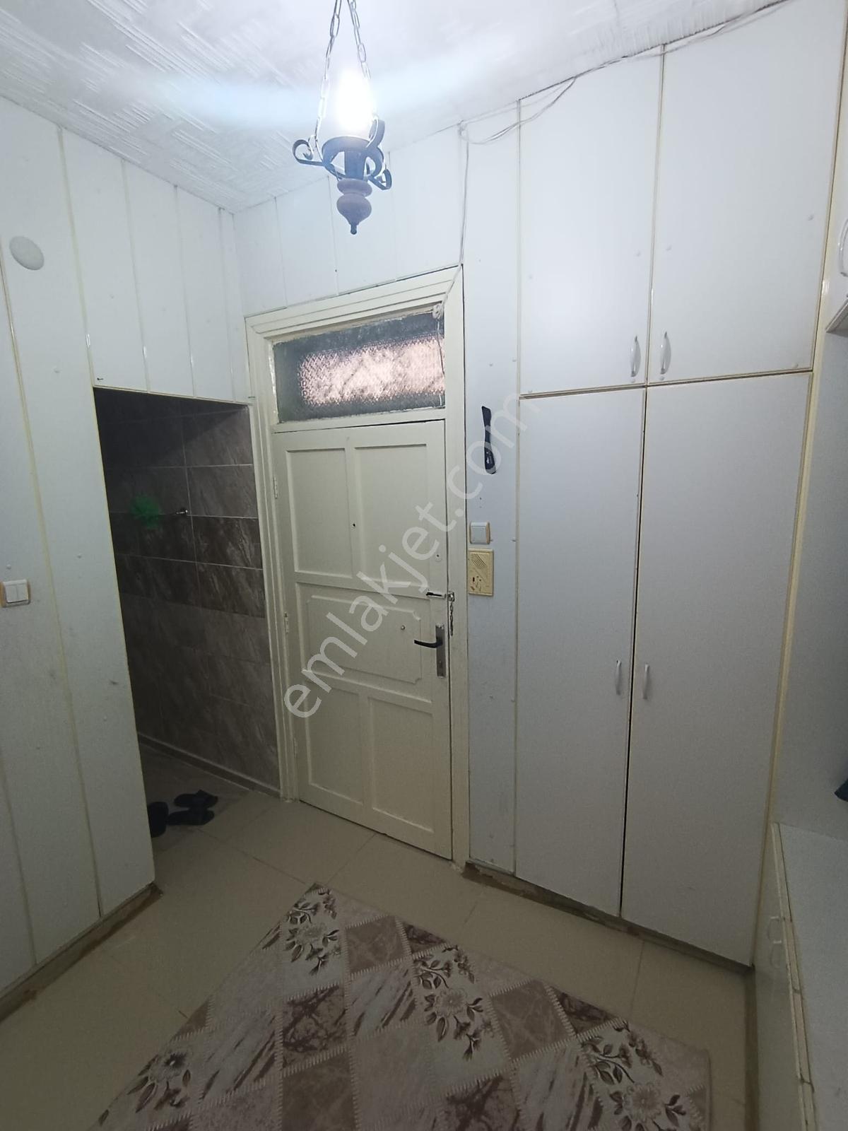 Babacandan Yenişehirde Doğalgazlı İçi Bakımlı 3+1 Kiralık Daire