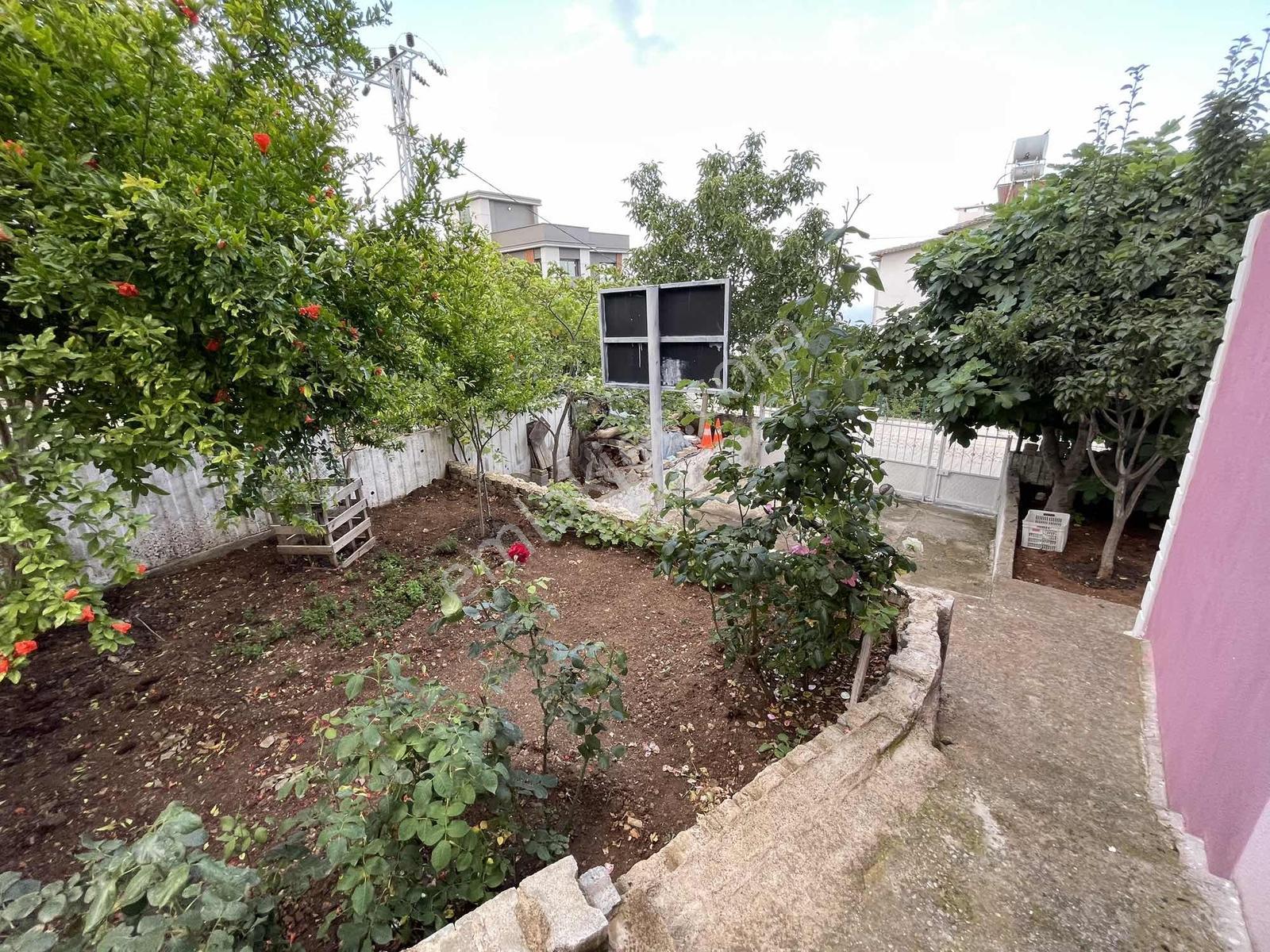 Arda'dan Mersin Yenişehir Kocahamzalı'da Satılık Triblex Villa - Görsel 34