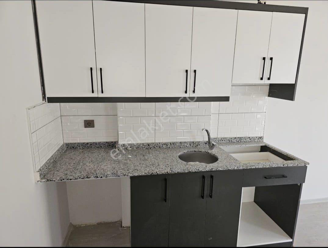 Birlik Gayrimenkul Den Çınarlı Bulvar Üzeri 1+1 Ulaşım Sıkıntısı Olmayan Geniş Oturumlu Fırsat Daire - Görsel 24