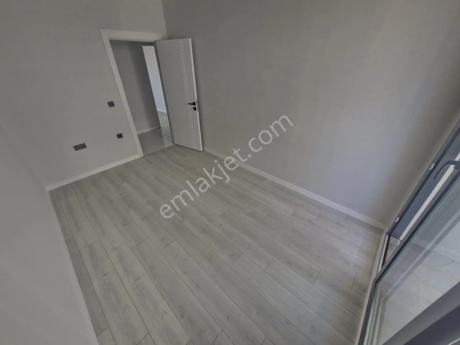Huzur'dan Merkezi Konumda Arakat 2+1 Doğalgazlı Satılık Daire - Görsel 35