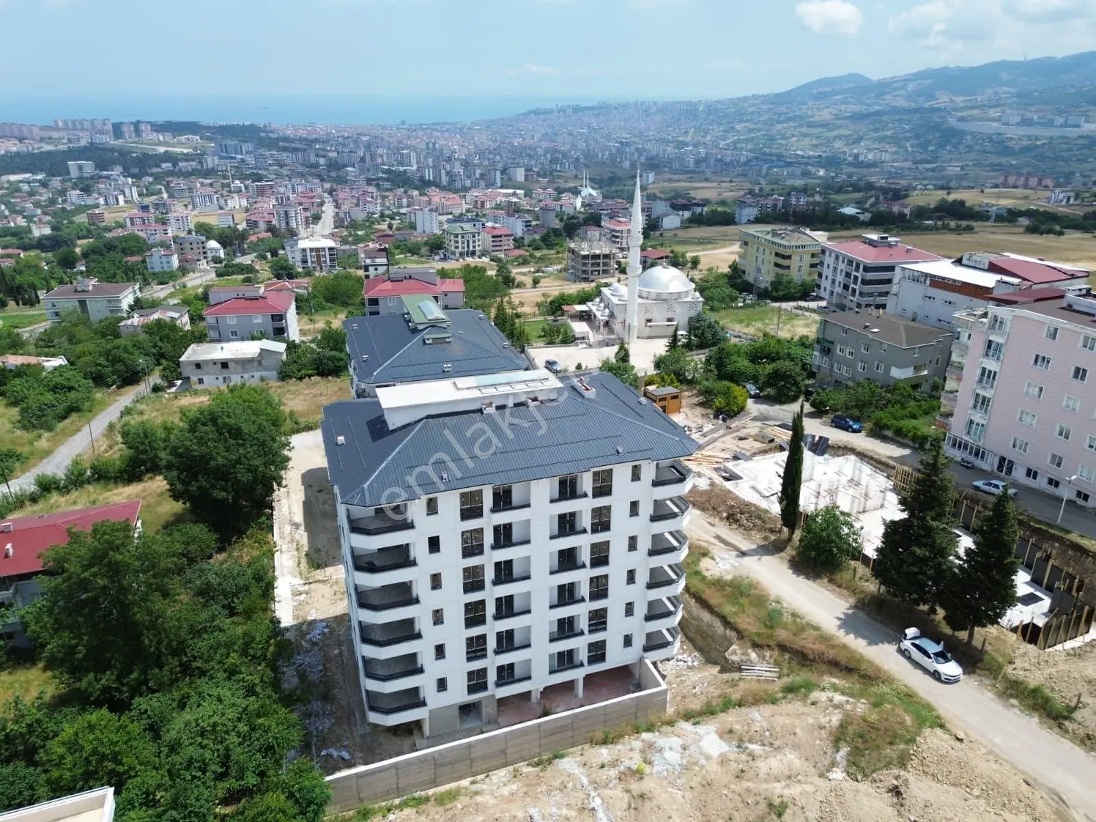 İlkadım Kuşçulu'da Hastanelere Yakın Deniz Manzaralı Satılık 2+1