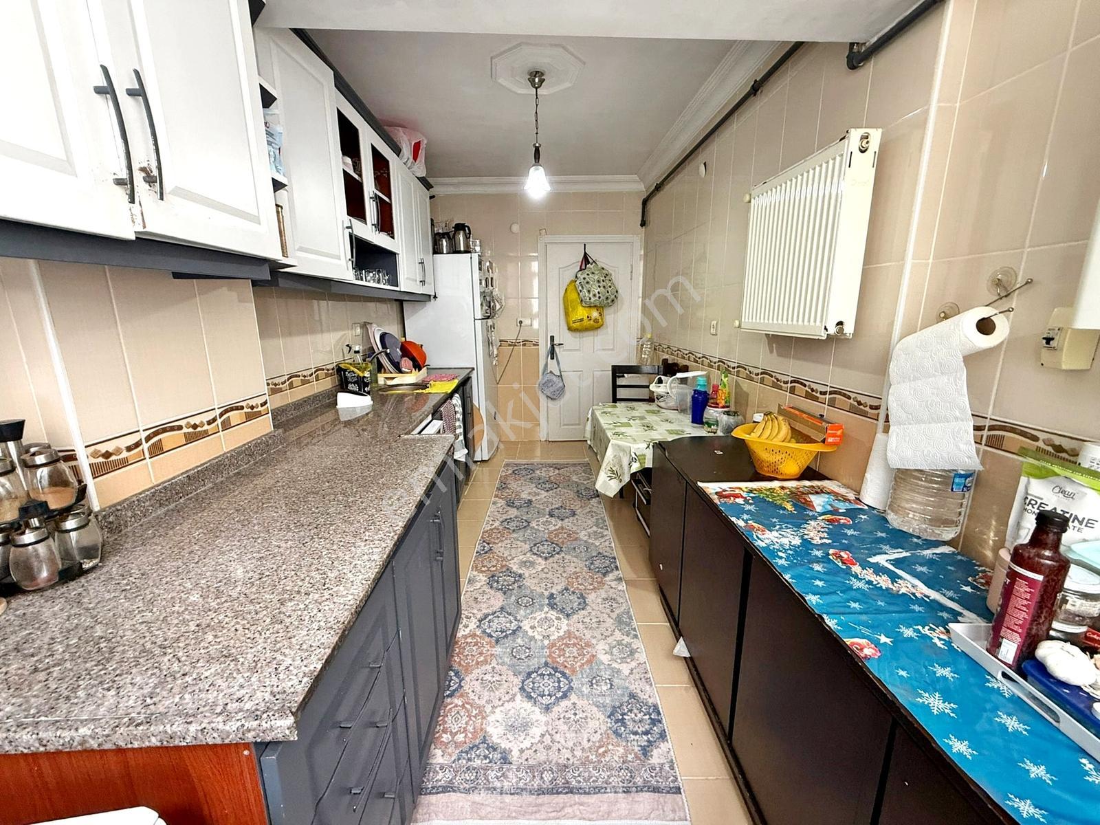 Alban'dan Metrobüse 5'dk Kör Odasız Satılık Balkonlu 100m² 2+1 - Görsel 3