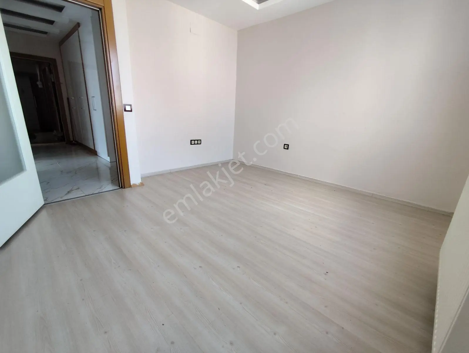 Gültepe İskanlı Doğalgazlı Geniş Oturumlu 3+1 Daire - Görsel 2