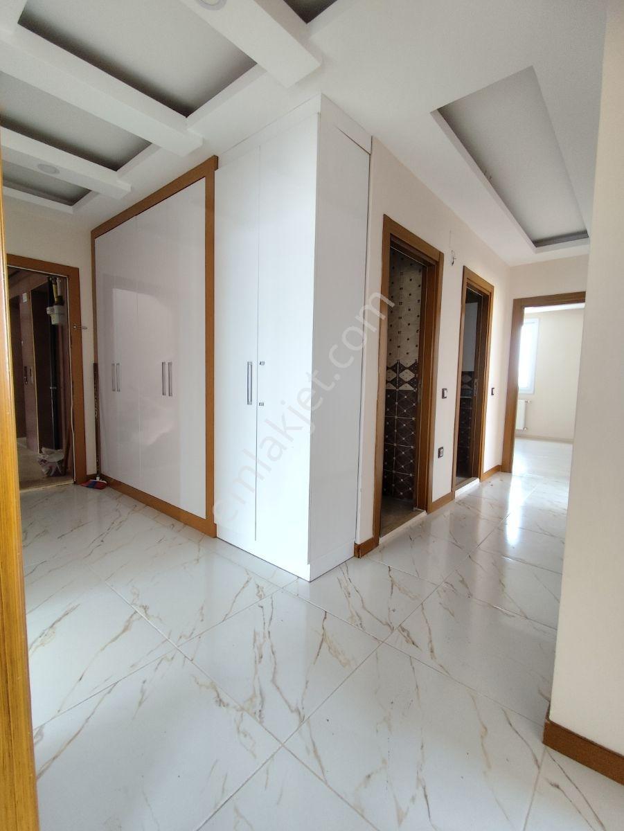 Gültepe İskanlı Doğalgazlı Geniş Oturumlu 3+1 Daire