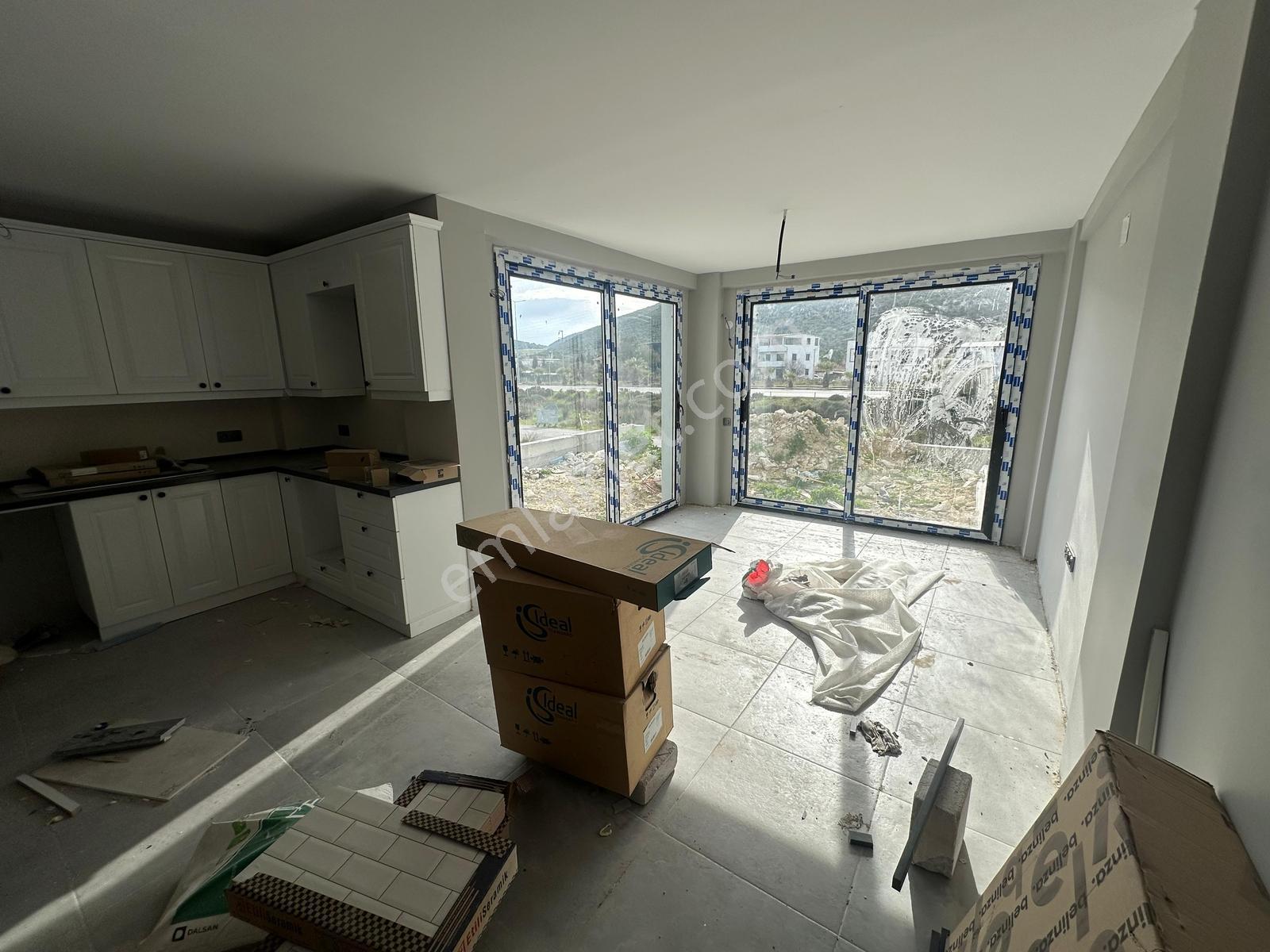 Urla'da Daire Parasına Villa - Görsel 9