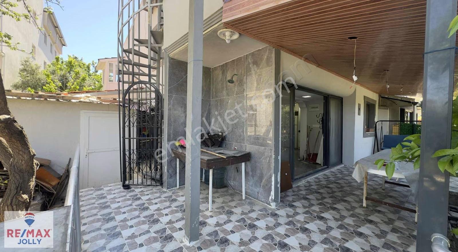 Ürkmez Plaja 300 M. Kiralık Yazlık - Görsel 23