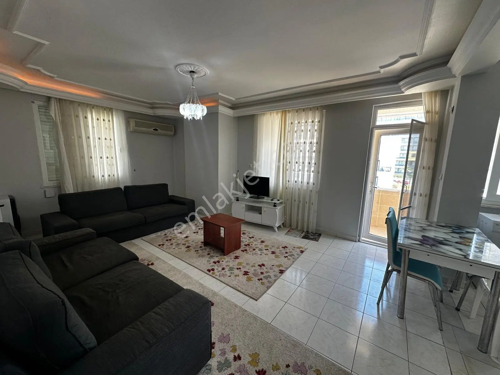 Mahmutlar Mahallesi Şekerci Apartmanı'nda 3+1 Eşyalı Ayrı Mutfak Kiralık Daire - Görsel 3