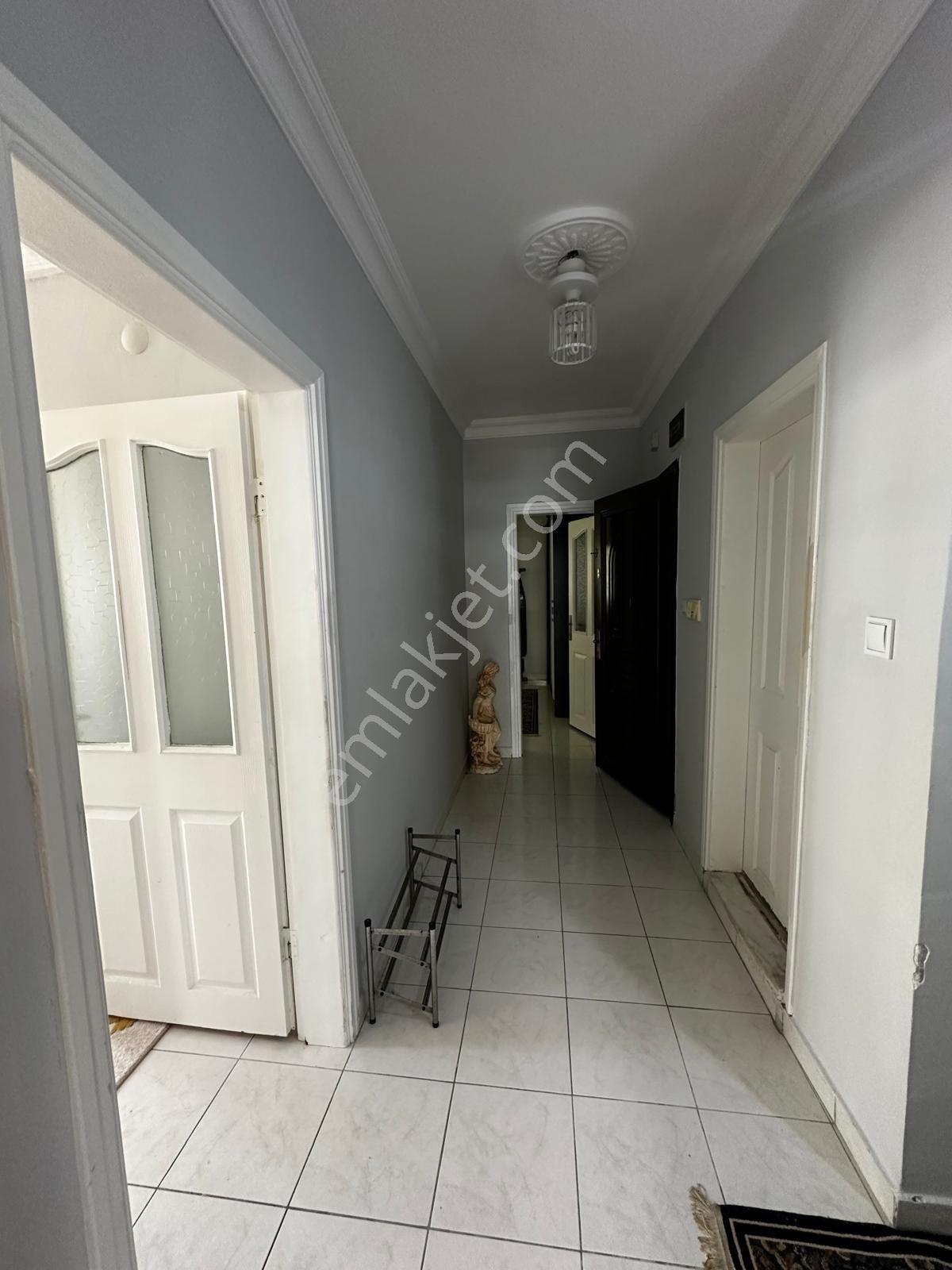 Mahmutlar Mahallesi Şekerci Apartmanı'nda 3+1 Eşyalı Ayrı Mutfak Kiralık Daire - Görsel 8