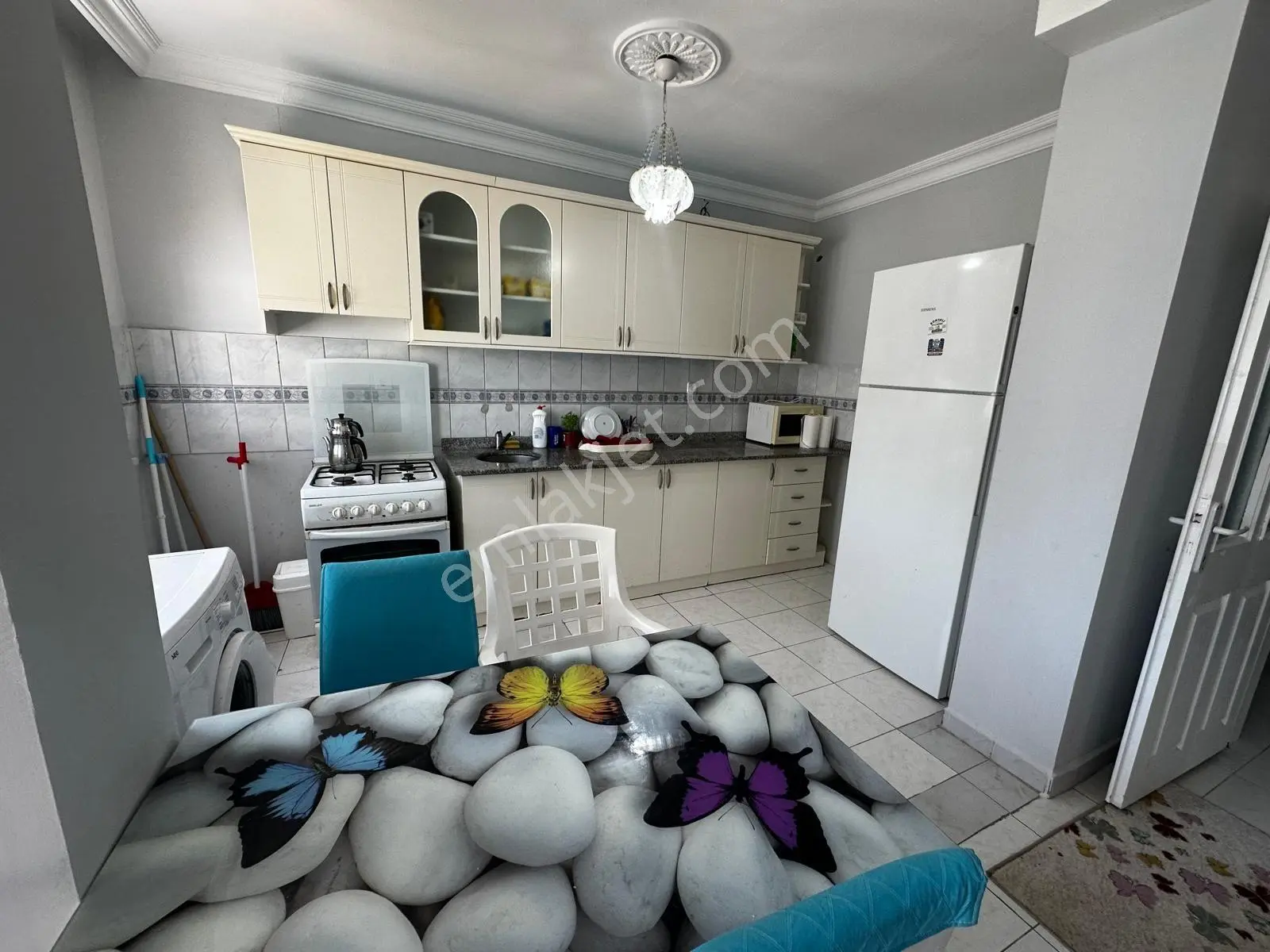 Mahmutlar Mahallesi Şekerci Apartmanı'nda 3+1 Eşyalı Ayrı Mutfak Kiralık Daire - Görsel 4