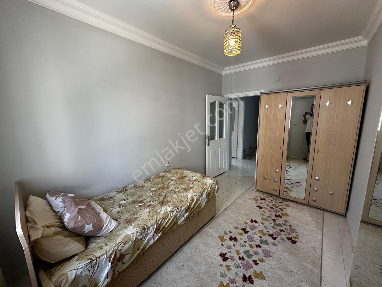 Mahmutlar Mahallesi Şekerci Apartmanı'nda 3+1 Eşyalı Ayrı Mutfak Kiralık Daire - Görsel 15