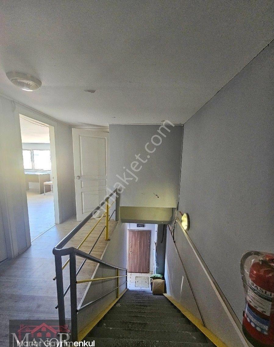 İzmir Çiğli Ege Sanayi Sitesinde Mükemmel Konumda İçi Yapılı 180 M2 Batarlı Satılık Dükkan - Görsel 27
