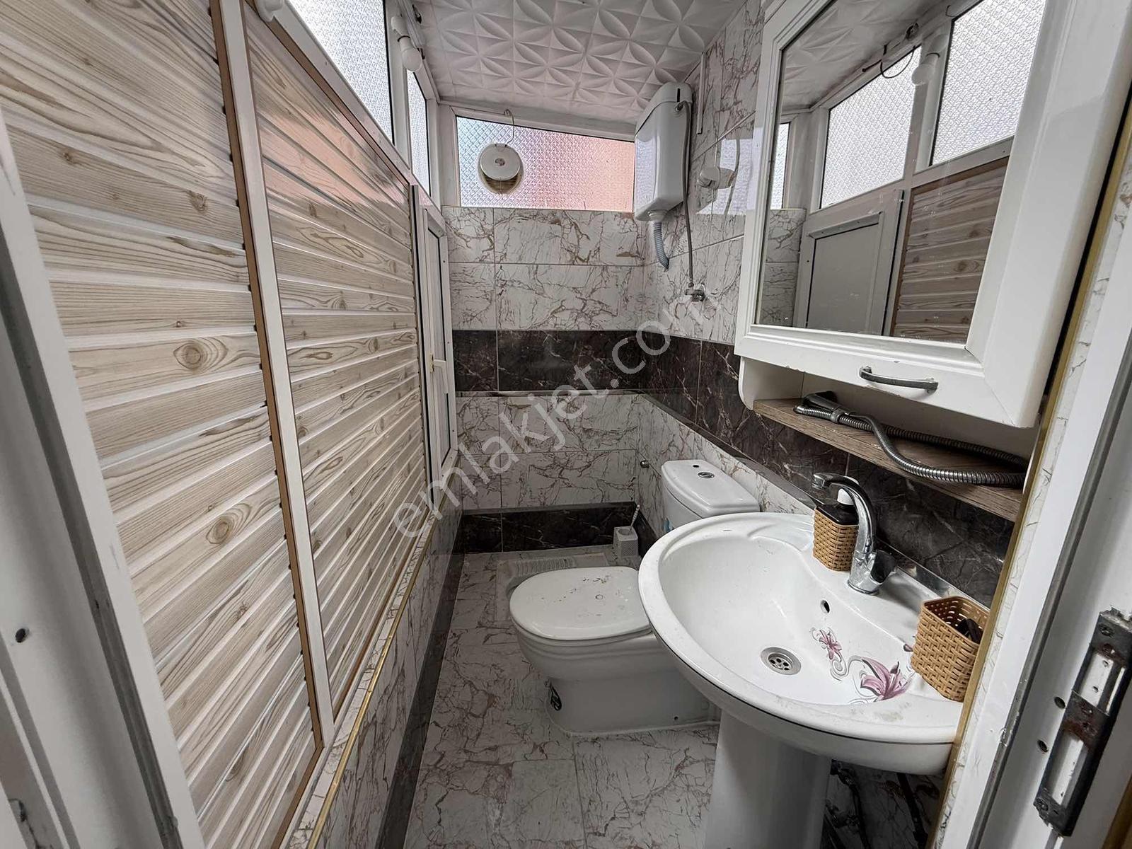 Yalova Merkez Fatih Caddesinde Kiralık Eşyalı 2+1 Arakat Daire - Görsel 12