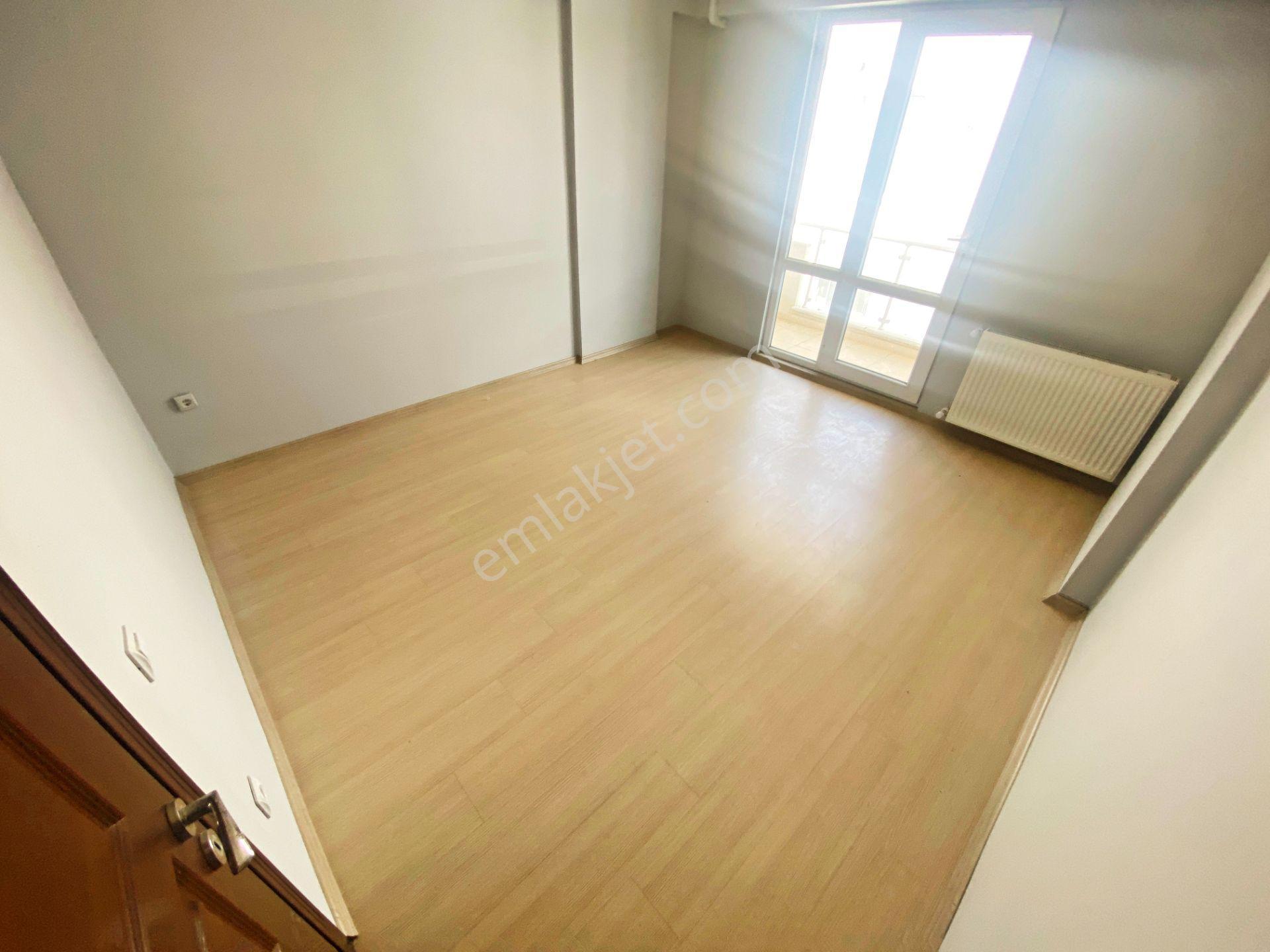 Aktif'ten Altınkum Merkez'de Çift Balkonlu Kiralık 2+1 Daire - Görsel 3